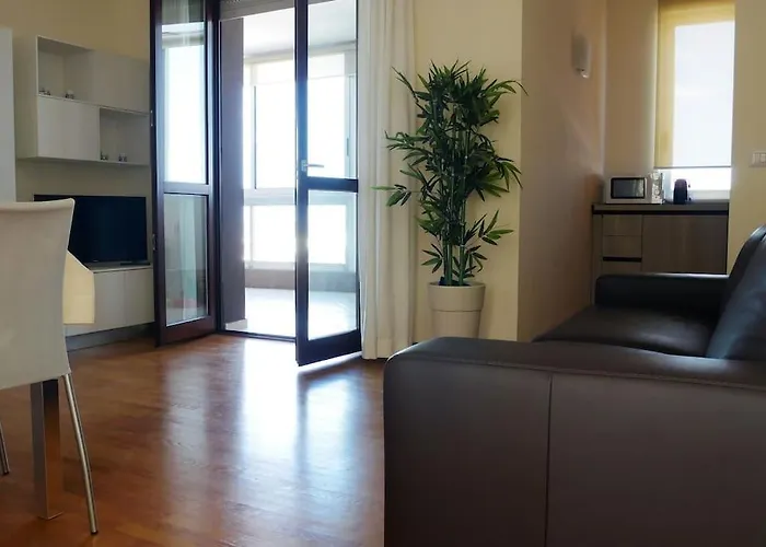 Charlotte Terrace * カリアリ